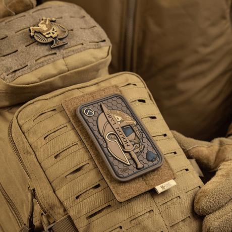 M-Tac Patch Molon Labe 3D PVC på taktisk ryggsäck, gummimaterial med 3D-effekt och Velcro för enkel fästning, 108 x 68 mm