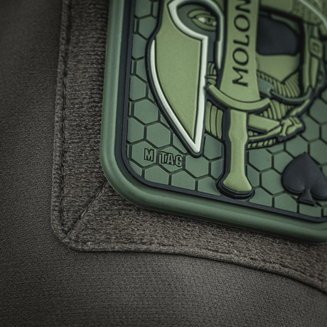 M-Tac Patch Molon Labe 3D PVC med Velcro, inspirerad av spartanerna, visar detaljerad gummidesign, perfekt för taktisk utrustning.