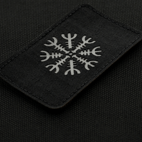 M-Tac Patch Helm of Horror Vågrät Laser Cut med ægishjálmur, tillverkad i hållbar Cordura 500D, fästs med Velcro.