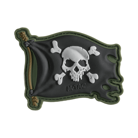 M-Tac Patch Jolly Roger PVC i 3D-design, symboliserar äventyrslust och beslutsamhet, med Velcro på baksidan, 8 x 5 cm.