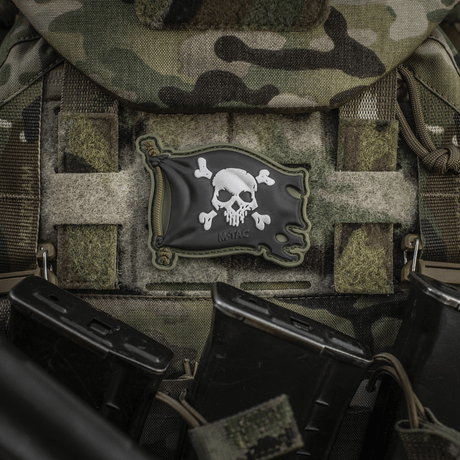 M-Tac Patch Jolly Roger PVC på taktisk utrustning, 3D morale-patch i PVC med Velcrofäste, storlek 8x5 cm.