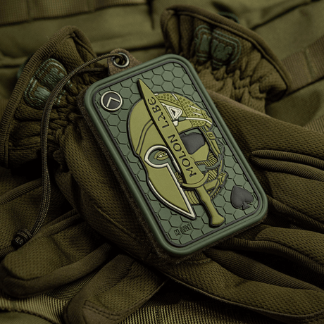 M-Tac Patch Molon Labe 3D PVC med spartanskt gummidesign, Velcro på baksidan. Inspirerad av 300 spartanerna. 108x68 mm taktisk utrustning.