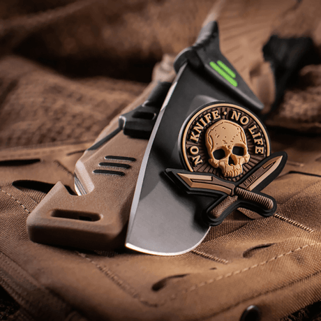 M-Tac Patch No Knife – No Life 3D PVC med kniv och dödskalle, gummipatch med 3D-effekt och Velcro för taktisk utrustning, 50x50 mm.