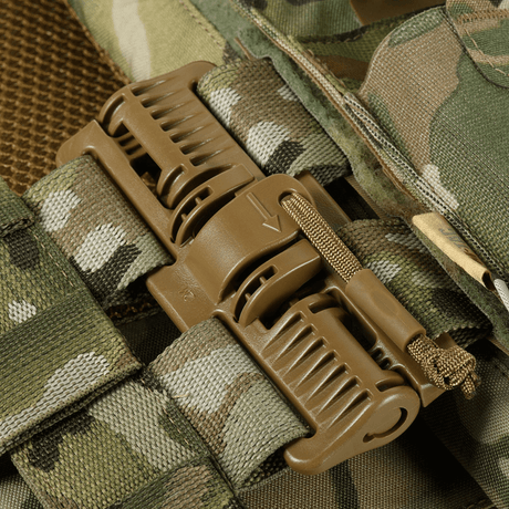 Snabbfäste 2M ROC på M-Tac Plate Carrier Cuirass FAST XL QRS för enkel justering och användning.