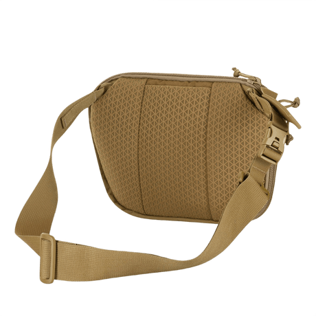 M-Tac Sphaera Hardsling Bag Large Elite med Velcro i slitstarkt Cordura-material, justerbar axelrem, sedd bakifrån.