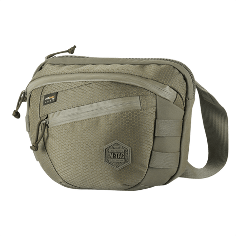 M-Tac Sphaera Hex Hardsling Bag Large Elite i sandfärgat utförande, praktisk och stilren väska för vardagsbruk.