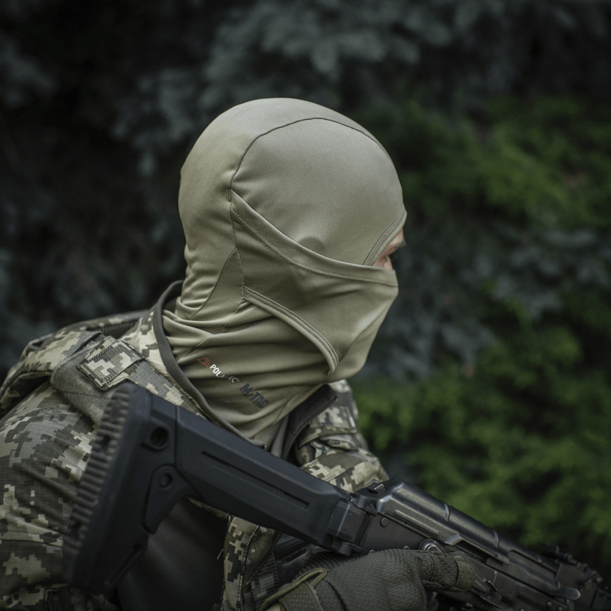 M-Tac Sweater-Ninja-Balaclava Premium, heldækkende ansigtsbeskyttelse i Polartec® Power Dry, kamerafarvet, optimale til udendørsbrug.