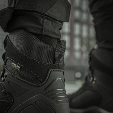 M-Tac Taktiska Demi-Season Stövlar Pro Line i svart med slitstarkt suede och Cordura, idealiska för taktiska uppdrag och utomhusaktiviteter.
