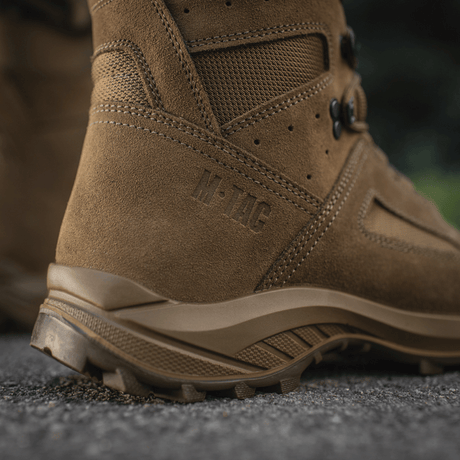 M-Tac taktiska sommarskor i brunt läder med Cordura® mesh, designade för komfort och hållbarhet i varmt väder