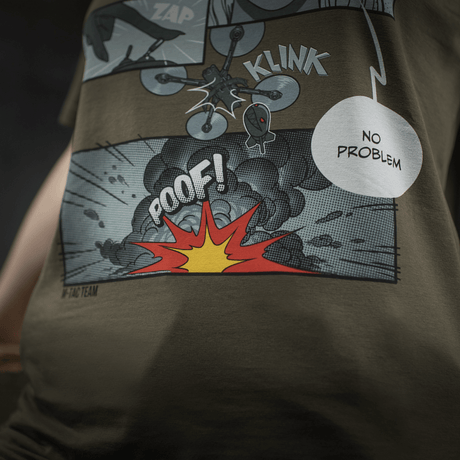 M-Tac T-Shirt Comics Drone Girl med comic-inspireret print af FPV-pilot og droner, viser styrke og effektivitet, komfortabel bomuldsblanding.