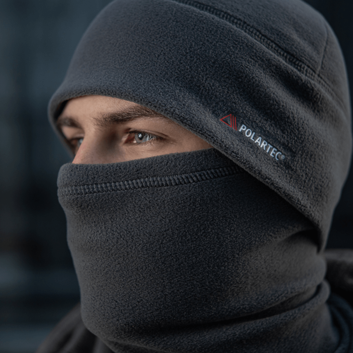 M-Tac Tube Scarf Polartec multifunktionelt tørklæde beskytter mod vind og kulde, perfekt til udendørsaktiviteter.