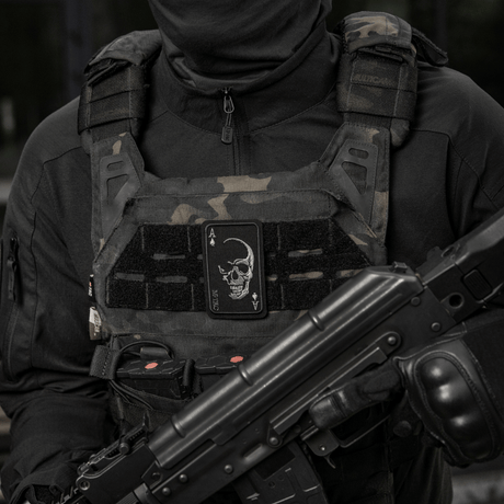 M-Tac Patch Face of War (Broderi) bärs på taktisk väst, med kranium och spader ess-symbol, Cordura 500D, inspirerad av Vietnamkriget.