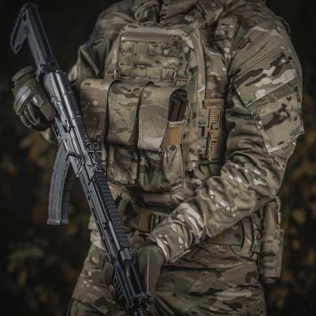 M-Tac ficka för 2 magasin i slitstarkt Cordura med multicam-mönster, kardborre och NIJ-certifiering visad i galleri position 1.