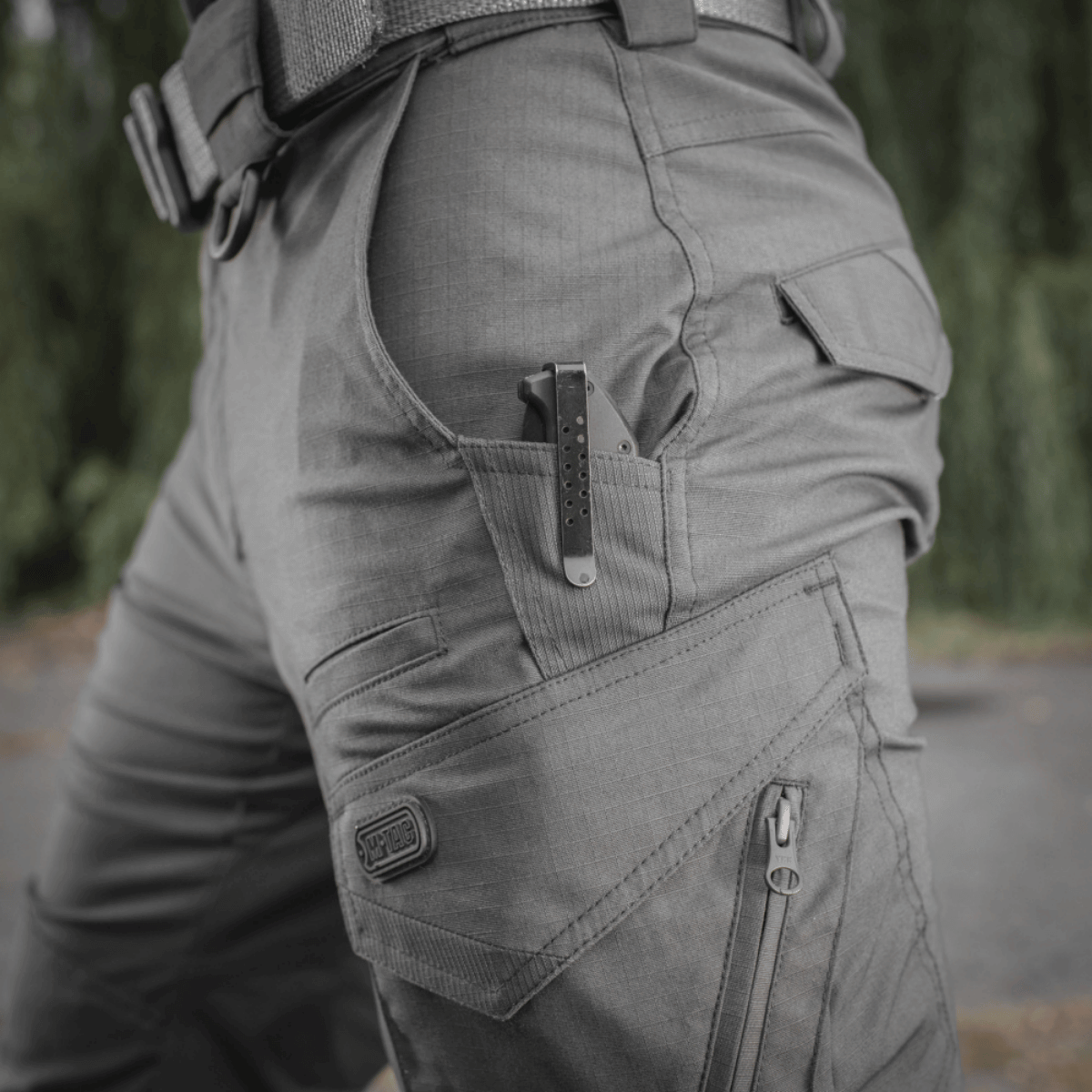 M-Tac Taktiske Bukser Aggressor Gen. II Flex med ripstop stof og lommer, perfekt til træning og udendørs aktiviteter.