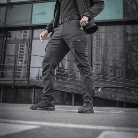 M-Tac Bukser Aggressor Summer Flex i let Rip-Stop nylon, ideelle sommerbukser til taktisk brug og høj komfort i varmt vejr.