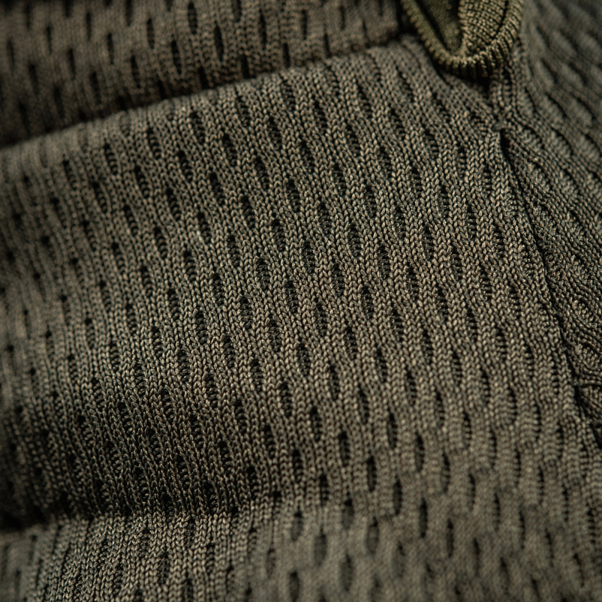 Detalje af M-Tac Handsker A30 åndbart mesh-materiale, brugt til skydning og træning, robust og behagelig pasform