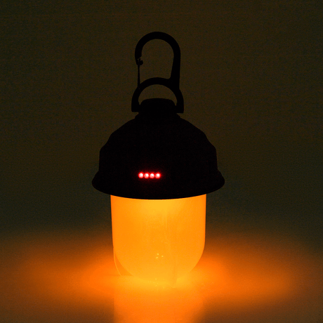 M-Tac Turist Hänglampa med mjukt orange ljus för camping, fiske och jakt. LED-teknik, uppladdningsbart batteri, USB-laddning.