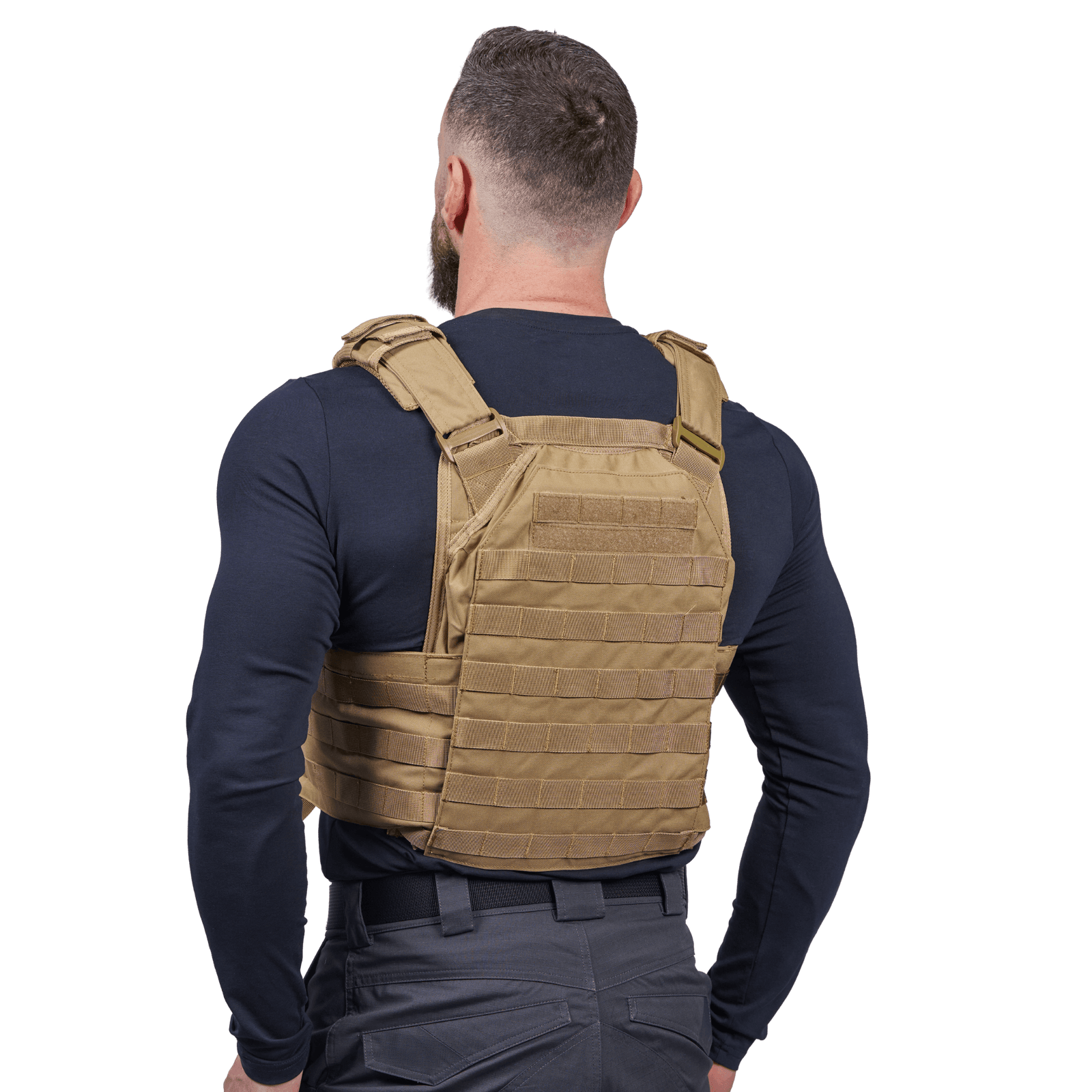 EA Plate Carrier Khaki i galleri position 1 vises bagfra med modulært design og robust materiale til NIJ-certificeret stik- og skudsikker vest.