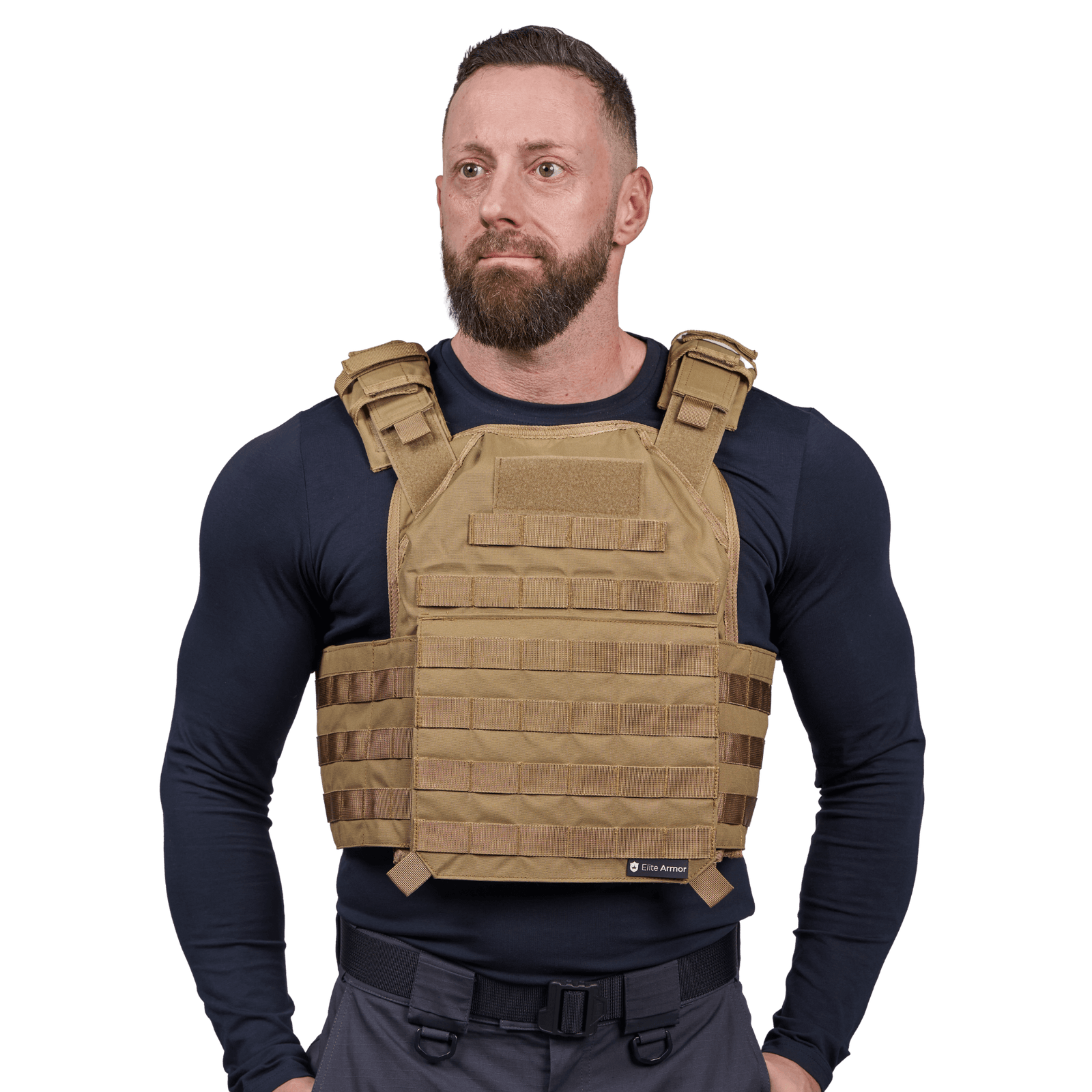 EA Plate Carrier Khaki i galleri position 1 med modulært design, slidstærkt materiale og NIJ-certificeret stik- og skudsikker vest til professionel kropsbeskyttelse.