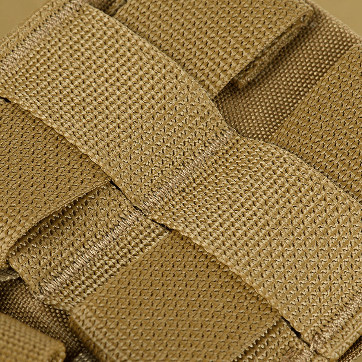 Nærbillede af M‑Tac Magasinsæk Dump Pouch Lite Elite, viser robust Cordura 500D materiale og MOLLE stropper.