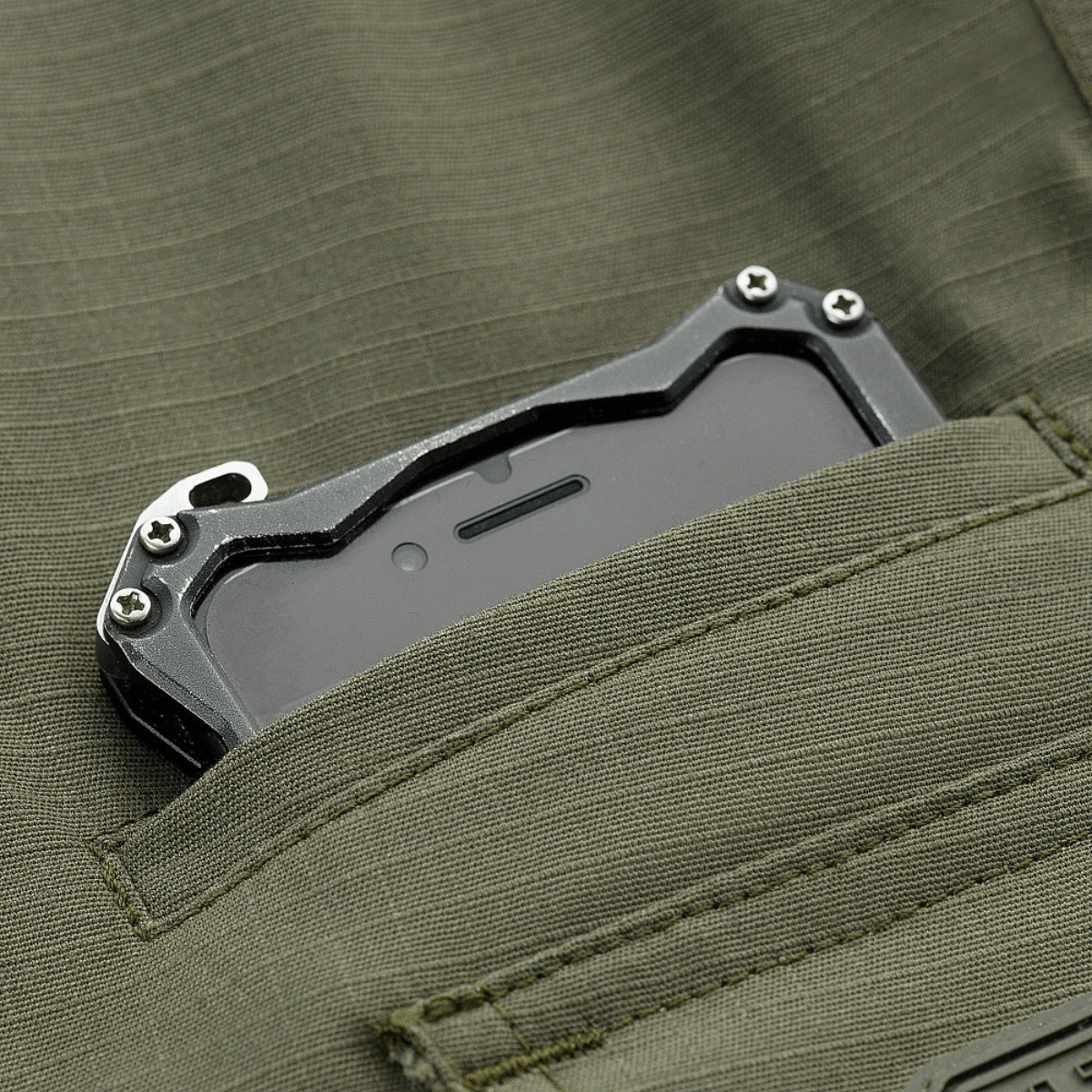 M-Tac Shorts Aggressor Gen.II Flex med lomme til sikker telefonopbevaring, fremstillet af holdbart rip-stop materiale.