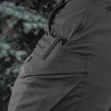 M-Tac Shorts Aggressor Short med taktisk lomme og D-ring, ideel til aktiv brug i naturen. Komfortabelt elastisk rip-stop materiale.