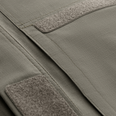 Nærbillede af M-Tac Jakke Patrol Flex med Velcro-detaljer og YKK fittings til taktisk brug