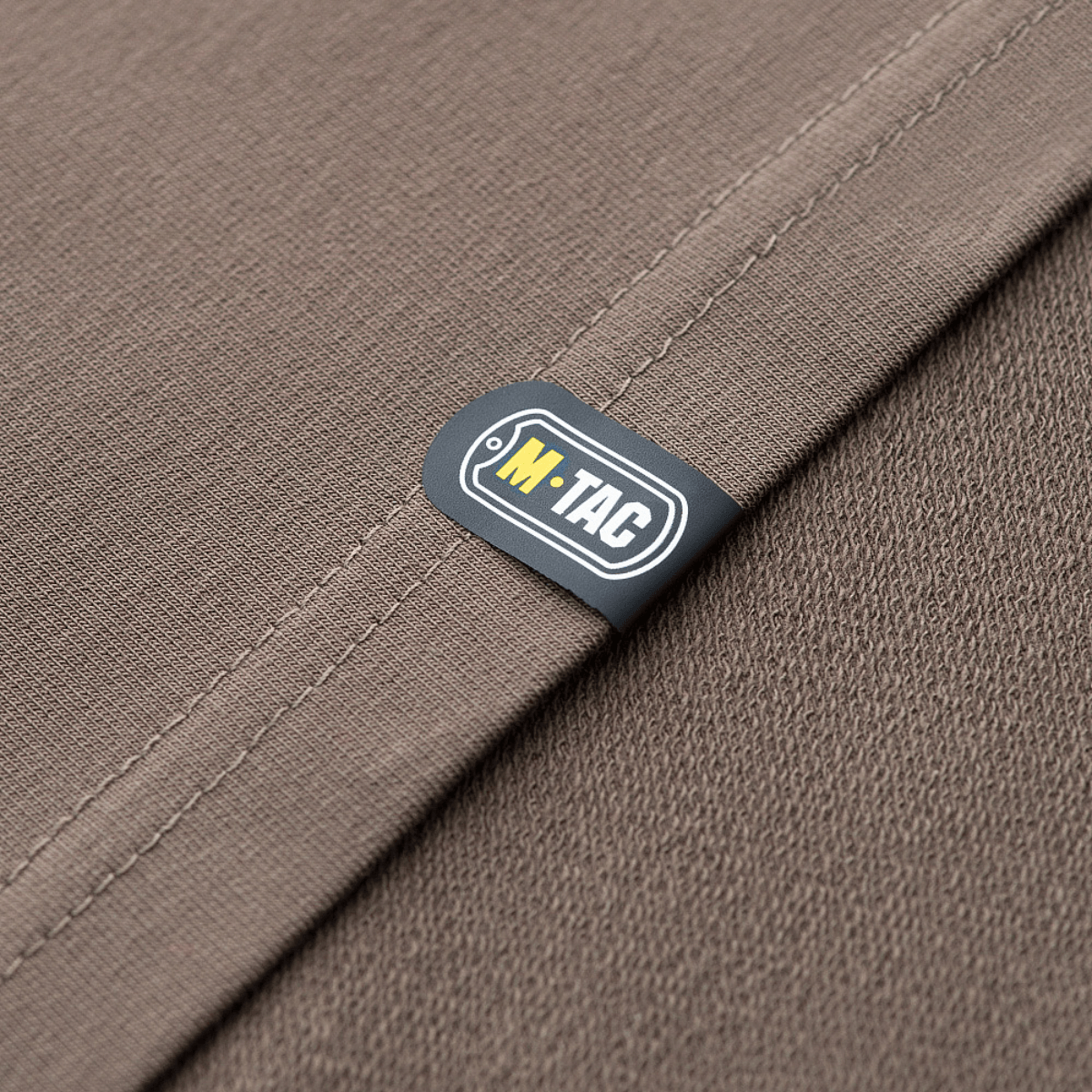 M-Tac Pullover 4 Seasons med minimalistisk design og strækfast manchetter til taktik og hverdag i alle årstider.