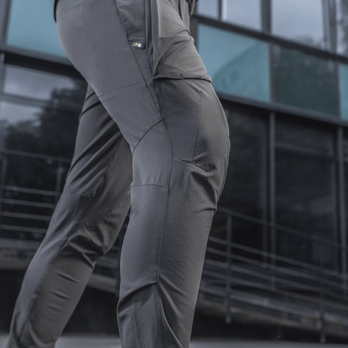 M-Tac Bukser Rubicon Flex i moderne 4-Way Stretch stof, perfekt til træning og rejser, med innovativ cargo-lomme design.