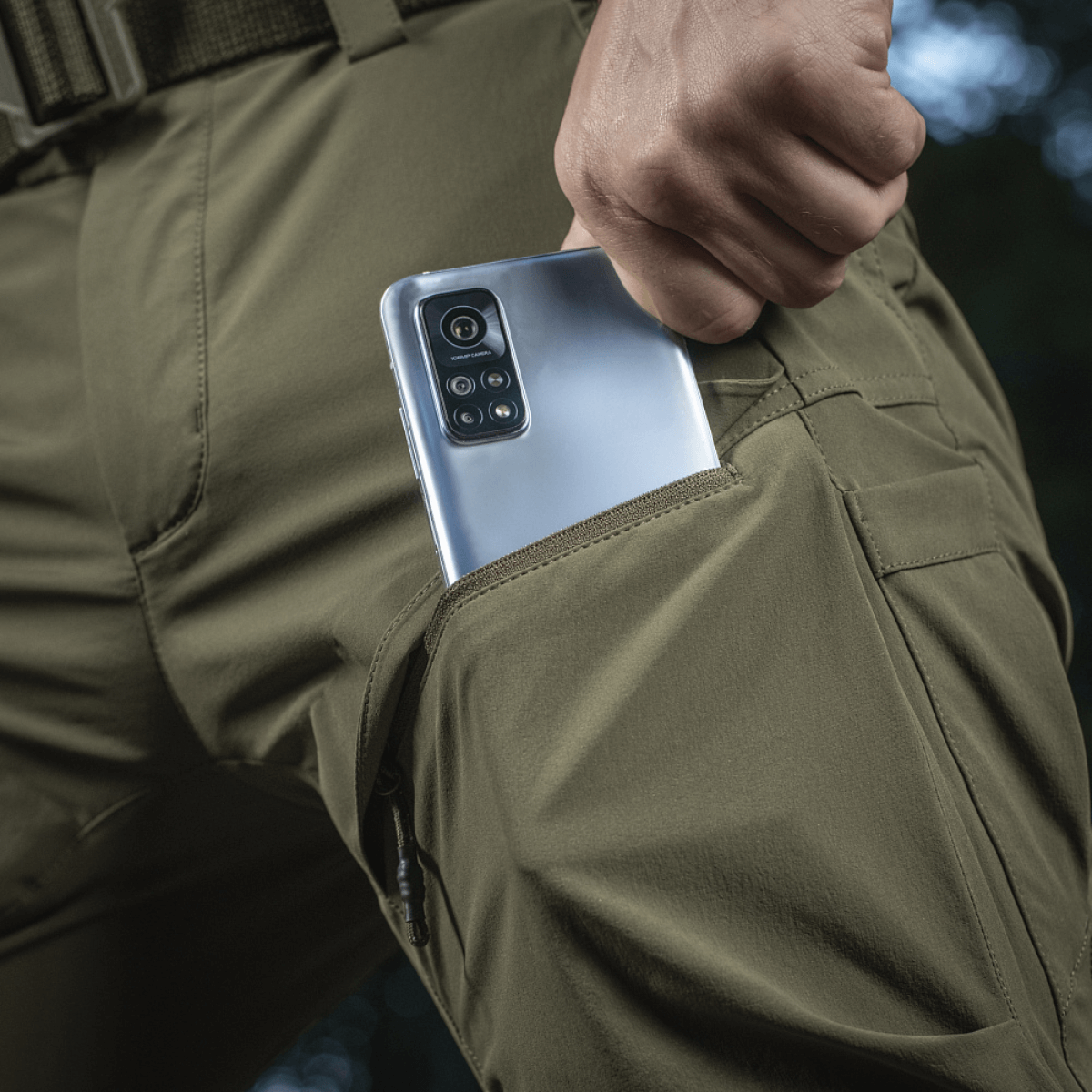 M-Tac Bukser Rubicon Flex med moderne cargo-lomme og mobiltelefon, fleksible bukser til fritid og aktivitet, lavet af stretch stof.