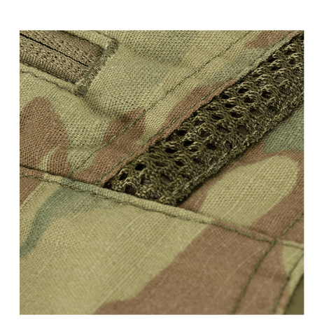 Nærbillede af M-Tac Feltjakke NYCO Extreme i multicam-mønster med holdbart NYCO Extreme-stofdetalje.