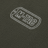 Logoet på M-Tac Cotton Sweatshirt i olivenfarvet stof