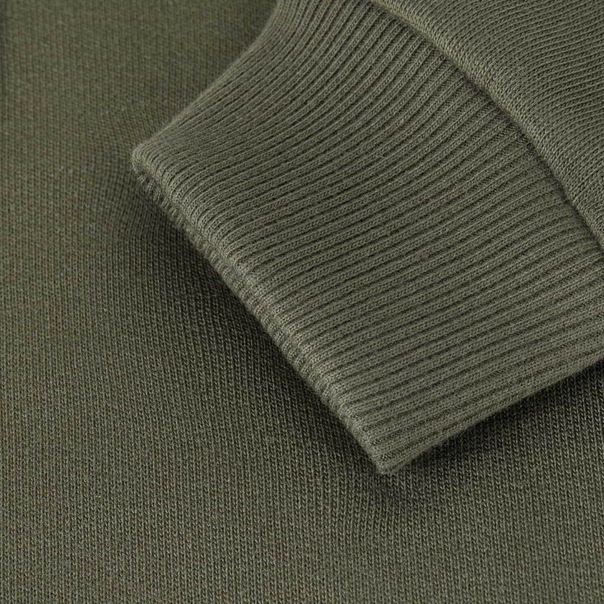 Ribkant på M-Tac Sweatshirt Cotton Hard i 100% bomuld, tæthed 390 g/m², varm og komfortabel hverdagstrøje med reflekterende logo.