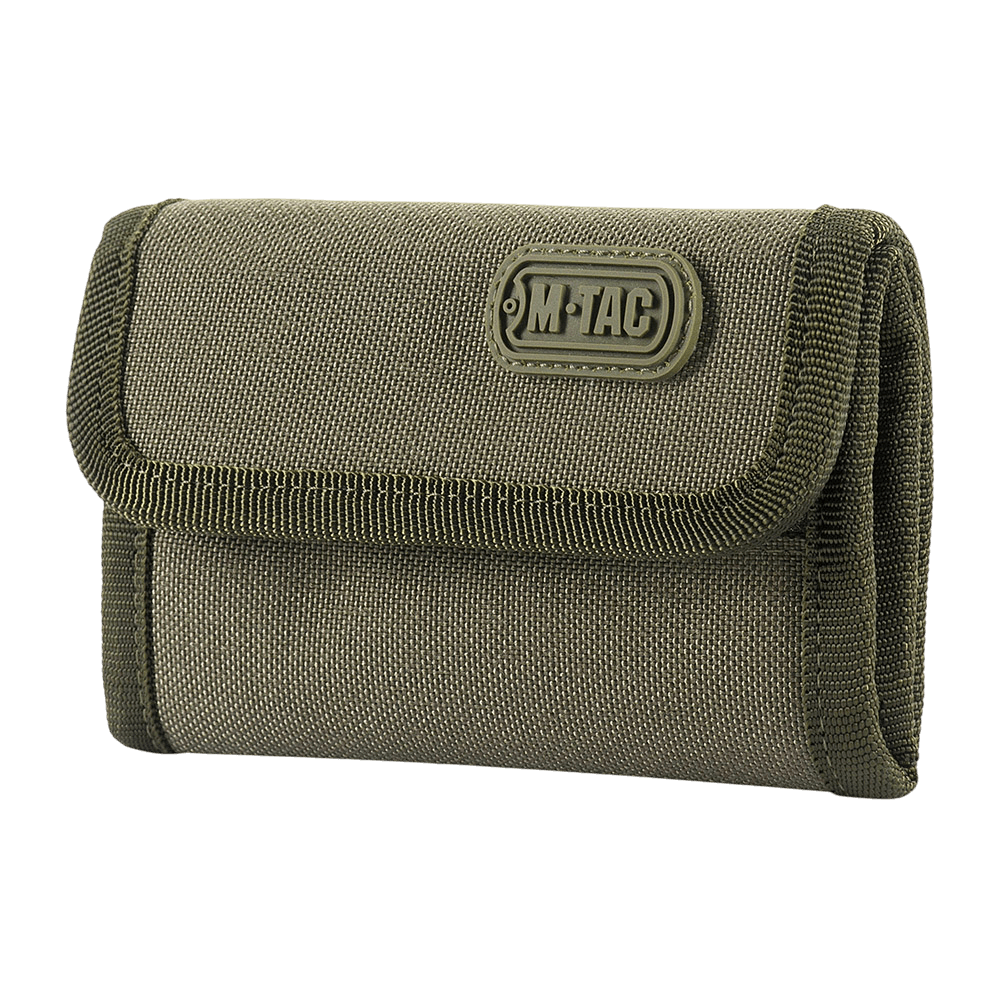 M-Tac Pung Elite Gen.II i slidstærkt Cordura 500D med YKK lynlåse og stilfuldt logo på fronten, perfekt til kontanter og kort.