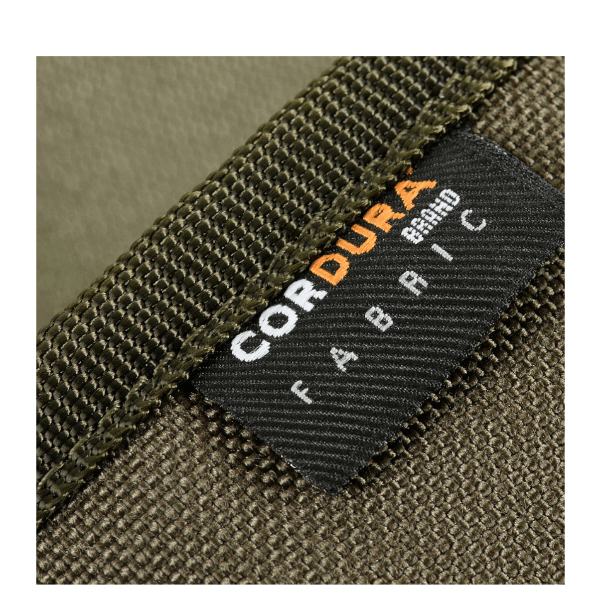 Nærbillede af M-Tac Pung med Patch Panel Elite Gen. II med Cordura 500D mærke. Slidstærkt og modstandsdygtigt materiale.