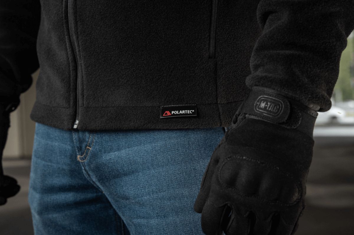 M-Tac Nord Polartec Fleecejakke, fremstillet af Polartec® 200 Series fleece, der viser stil og funktionalitet, sort design