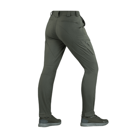 M-Tac Bukser Aggressor Summer Flex Dame i grøn viser bagside med taktisk design og skjulte knæindsatser. Rip-Stop nylon for komfort og holdbarhed.