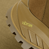 Detalje af M-Tac Sneakers Tactical Demi-Season Pro Line med Vibram-sål i brun, der viser holdbarhed og anti-slip egenskaber.