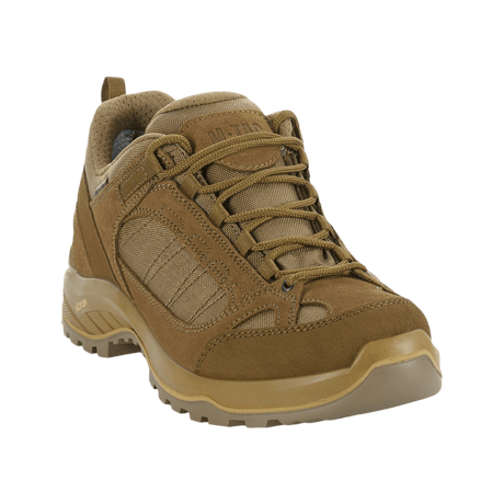 M-Tac Sneakers Tactical Demi-Season Pro Line i suede og Cordura materiale med fleksibel, anti-slip Vibram-sål til taktiske aktiviteter.