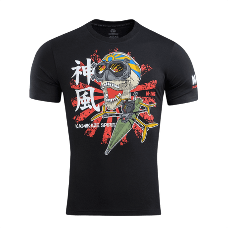 M-Tac T-Shirt Kamikaze Spirit med stiliseret kranie og FPV-goggles foran japansk solflag. Høj komfort og slidstyrke. 93% bomuld, 7% elastan.