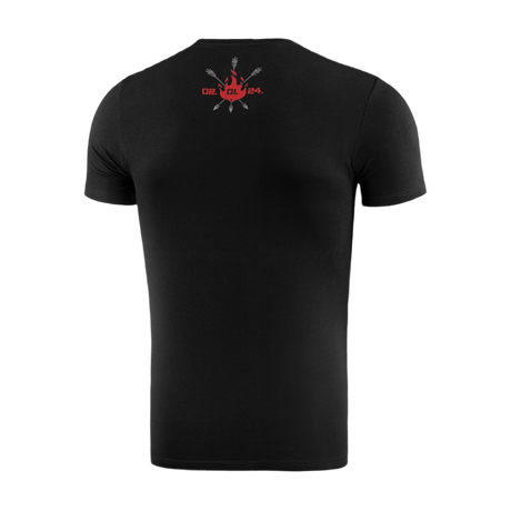 Bagside af M-Tac T-Shirt Phoenix med flammer, krydsede pile og datoen 02.01.24, symboliserer genfødsel og styrke.