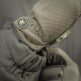 M-Tac Handsker Scout Tactical med elastiske paneler mellem fingrene, læderhåndflader og svedtransporterende teknologi. Komfort og beskyttelse.