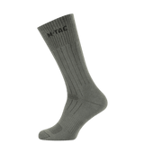 Taktiske M-Tac Sokker Tactical Army i grå farve, designet til komfort og holdbarhed til mænd, perfekt til hverdagsbrug og udendørs aktiviteter.