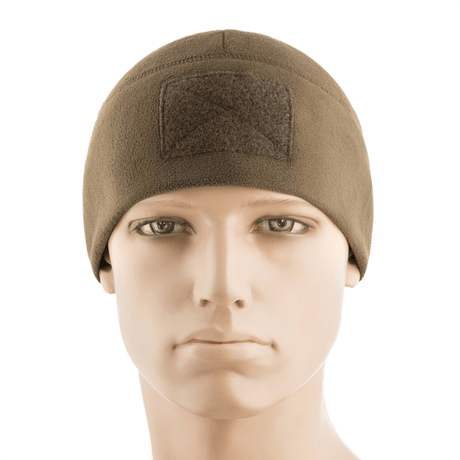 M-Tac Fleece Tactical Watch Cap Beanie m. Patch Panel på mannequin, ideel til taktisk brug og friluftsliv, let og varm til køligt vejr.