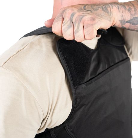 Elite Armor Xtreme Stik & Skudsikker vest close-up spænd i toppen 