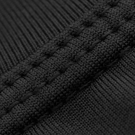 Detaljeret syning af M-Tac ThermoLine Termoundertøj med fremragende termoregulering og åndbarhed.