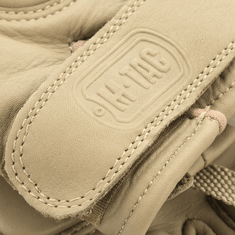 M-Tac Fingerløse Handsker Assault Tactical Mk.1 med forstærket læderhåndflade for sikre greb og beskyttelse, taktisk brug.