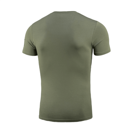 M-Tac T-Shirt Freedom i olivengrøn bagfra, viser komfortabel og elastisk bomuldsblanding. Fokus på frihed og styrke.