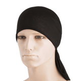 Modemand med M-Tac Let Tubehalstørklæde som balaklava, perfekt til airsoft, vandreture og cykling. Let, strækbar og hurtigtørrende.