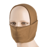 M-Tac Let Tubehalstørklæde båret som balaklava i sandfarve, alsidigt og hurtigtørrende tilbehør